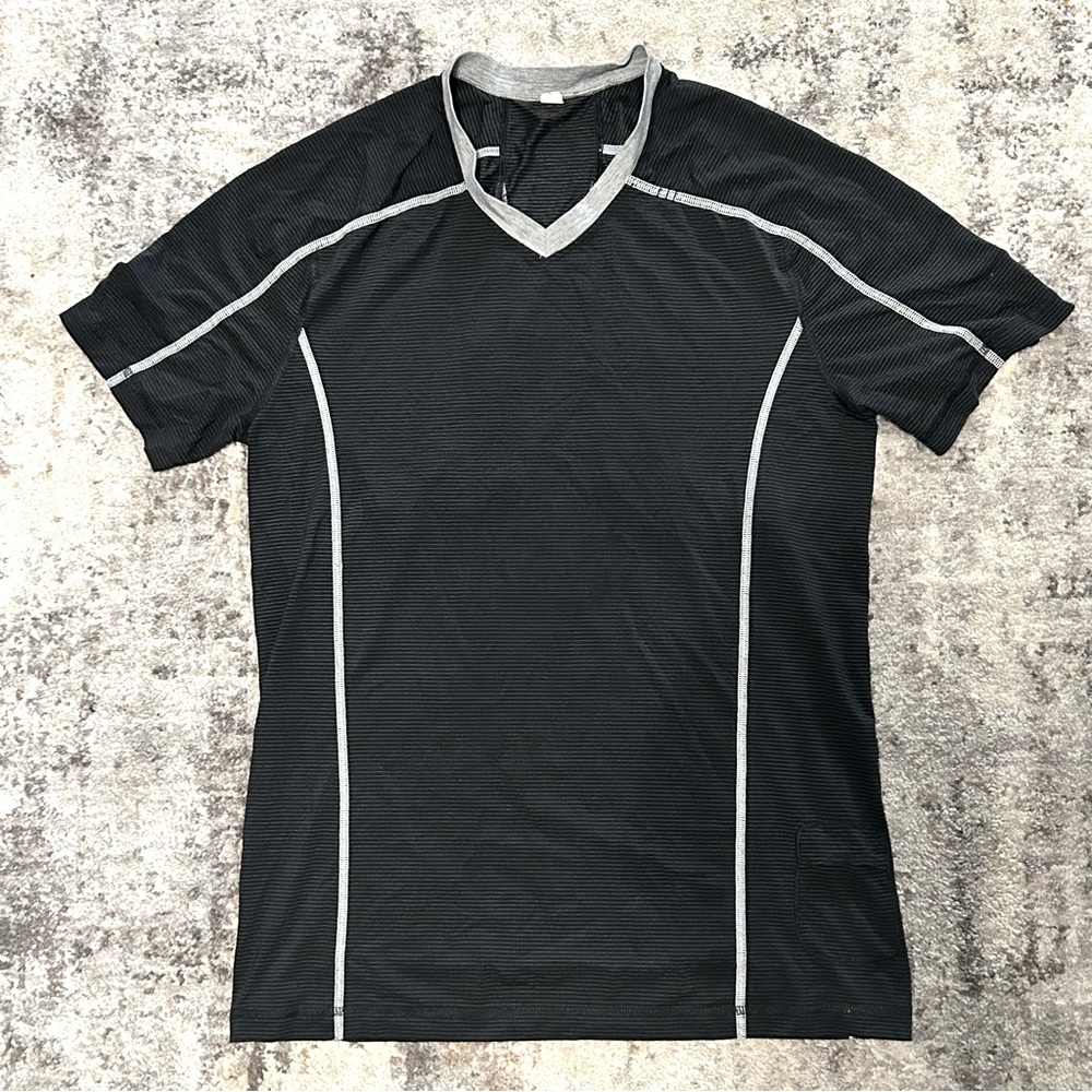 Lululemon / Men’s Athletic t-shirt Small Black